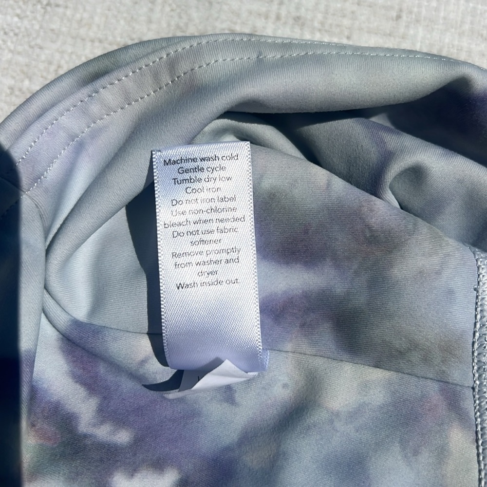 Women’s Athleta‎ Purple and Blue Tie-Dye Leggings - Picture 5 of 8